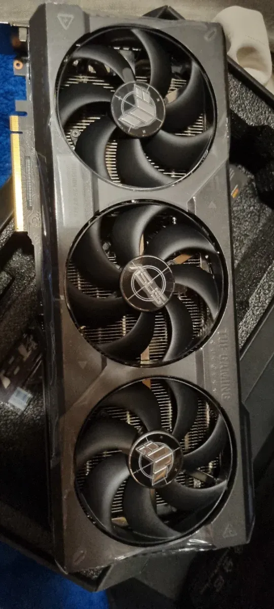 Asus TUF Gaming RTX 4080 SUPER (roto) afbeelding 4
