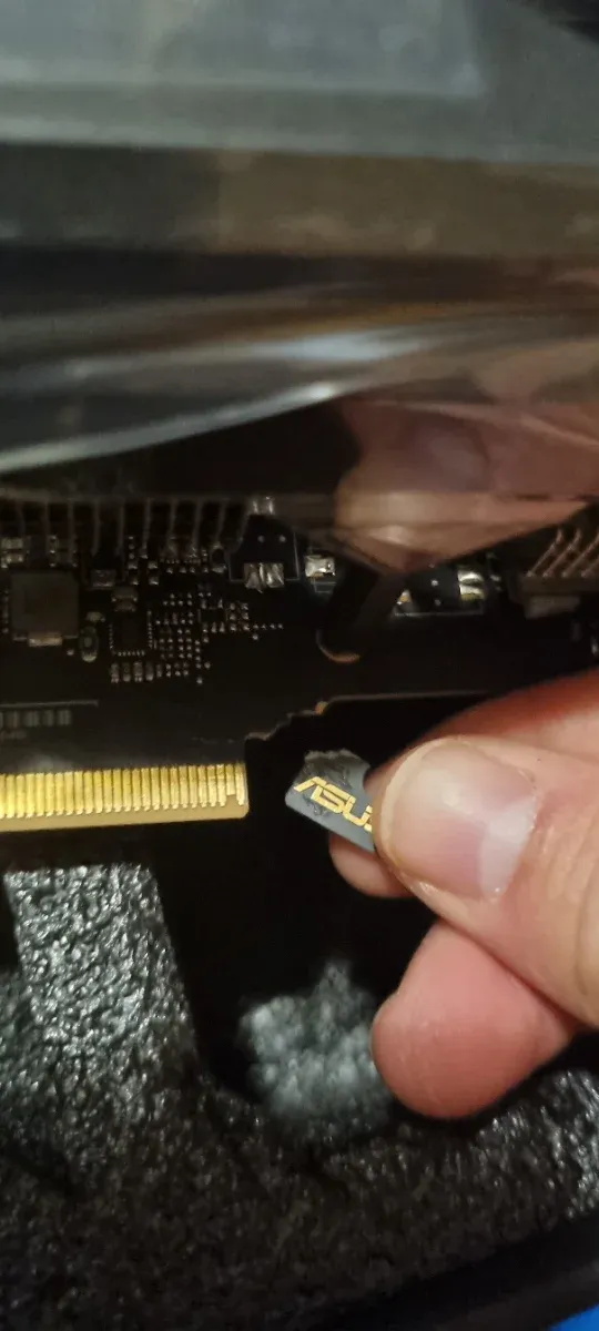 Asus TUF Gaming RTX 4080 SUPER (roto) afbeelding 5