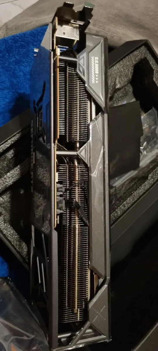 Asus TUF Gaming RTX 4080 SUPER (roto) afbeelding 9