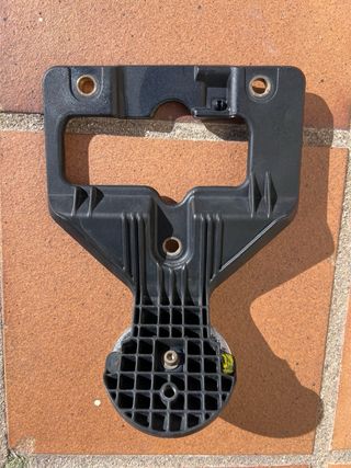 Embellecedor y Emblema Alfa Romeo 147