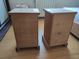 2 Mesillas noche rústicas madera en Barcelona