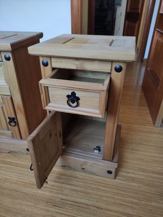 2 Mesillas noche rústicas madera en Barcelona