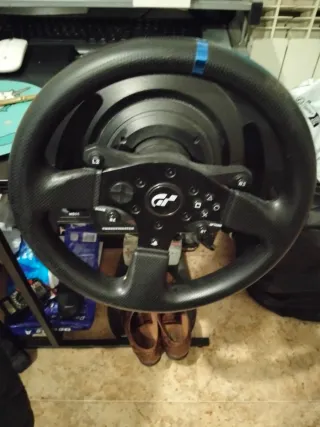 Volante e Pedali Thrustmaster T300 senza pedali130