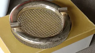 Posacenere vintage anni '60 vetro lavorato metallo