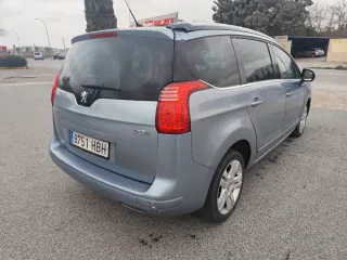 Peugeot 5008 2010