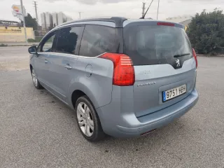 Peugeot 5008 2010