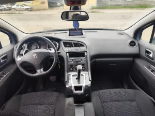 Peugeot 5008 2010