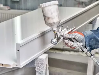 Servicio de lacado de muebles y puertas