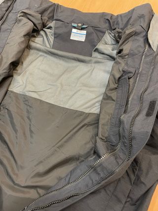 Cazadora Columbia Omni-Tech con etiqueta