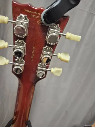 Guitarra Eléctrica Vintage AFD100