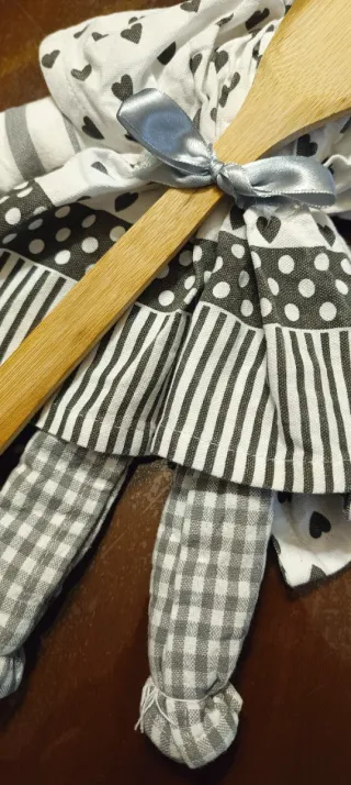 Bambola fatta a mano con strofinacci