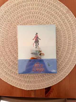 Alicia a Través del Espejo Blu-ray Steelbook