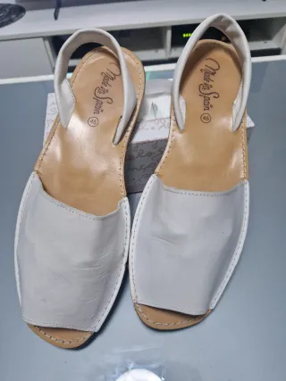 Mallorquinas blancas piel talla 45