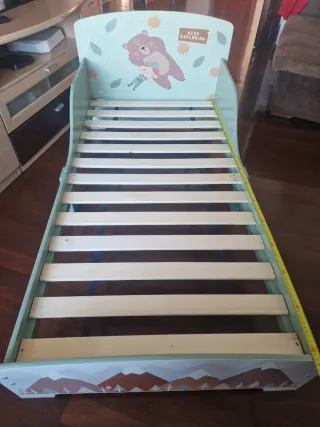Cama infantil con colchón
