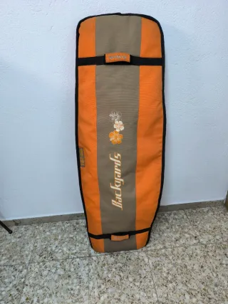 Pack kitesurf completo , 3 cometas, tabla y arnés