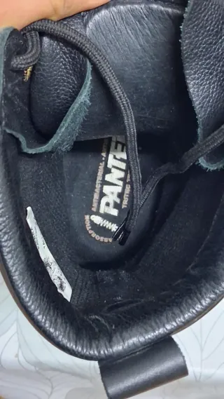 Botas militares cuero negro