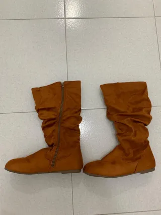 Botas Camel Antelina Talla 40.5/41