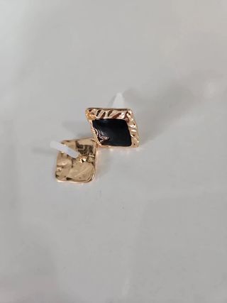 Conjunto collar, pulsera y pendientes dorado