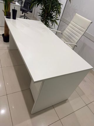 Escritorio blanco moderno