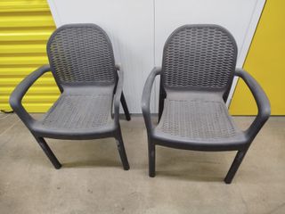 Sillas de jardín de plástico grises