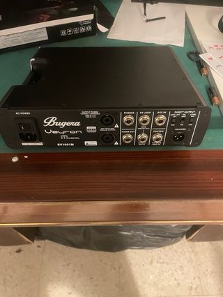 Cabezal bugera Veyron y Pantalla Bajo hartke 15”