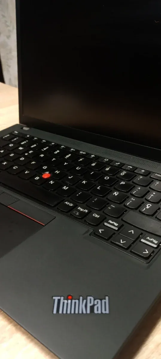 Lenovo Thinkpad X13 gen2 afbeelding 2