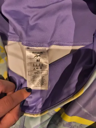 Mallas Reebok moradas y amarillas