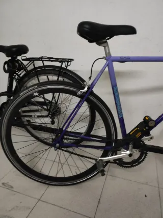 Bicicleta de carretera Peugeot morada