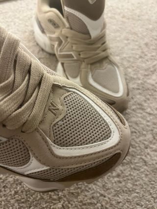 New Balance 9060 Beige/Marrón