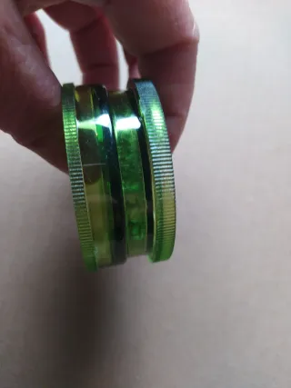 Molinos de colores para hierbas