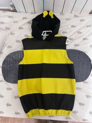 Lote libros infantiles y 2 disfraces 4-6 años