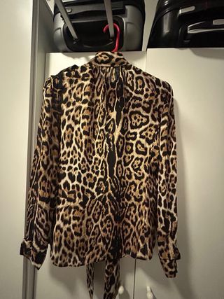 Blusa Carolina Herrera Animal Print