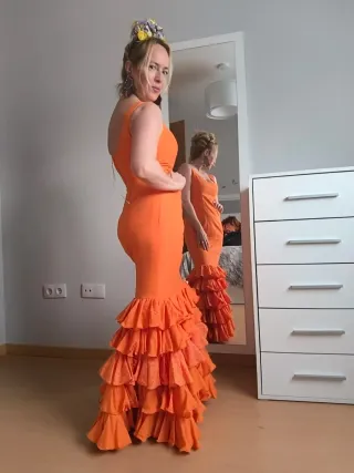 Vestido Flamenca Naranja con Volantes