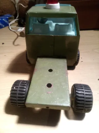 Camioncito militar juguete antiguo