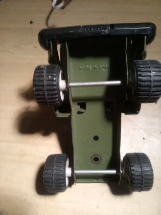 Camioncito militar juguete antiguo