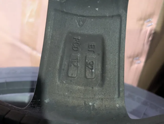 Llantas 17" con Pirelli