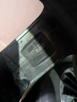 Llantas 17" con Pirelli