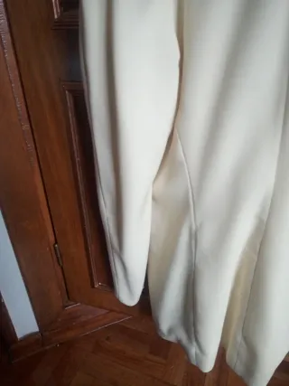 Chaqueta ANGELES Andany Beige con Lazo Dorado