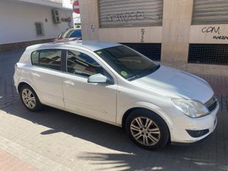 Opel Astra 2010