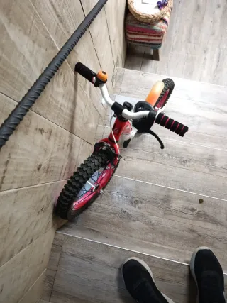 Bici de equilibrio Monty roja