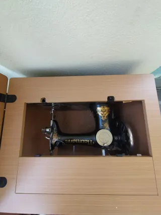 Macchina da cucire vintage Naumann