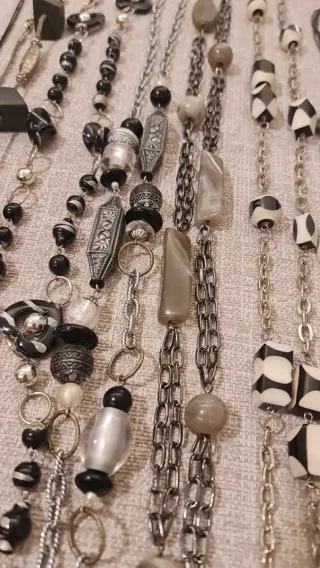 Lote 12 collares plata y negro