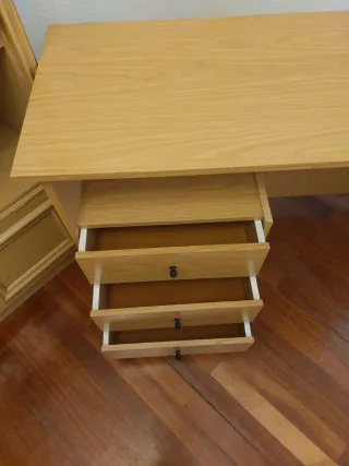 Escritorio/Mesa de estudio de madera