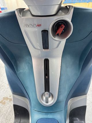 PIAGGIO MP3 300I - 2015