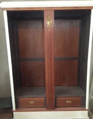 Armario antiguo madera y cristal