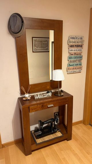 Mueble de entrada de madera de pino