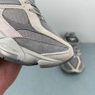 New Balance 9060 Beige/Gris