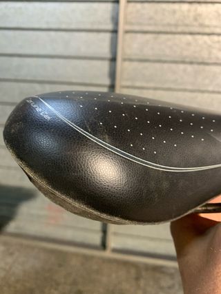 Sillín de bicicleta negro