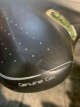 Sillín de bicicleta negro