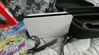 Nintendo Switch OLED + Zelda Echoes of Wisdom